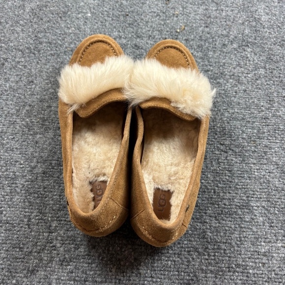 UGG Women’s Kaley Wisp Loafer Chestnut size: 7 - Picture 4 of 12